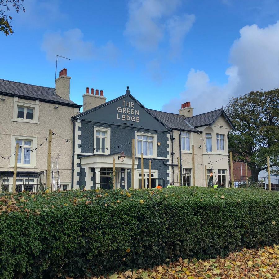 Green Lodge, Wirral By Marston'S Inns 霍伊莱克 外观 照片